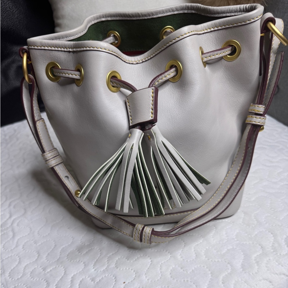 Dooney & Bourke Bucket Handbag NWOT